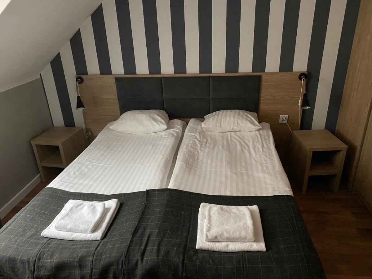 Zlote Gory - Czarna Gora Bed & Breakfast Sienna  Dış mekan fotoğraf