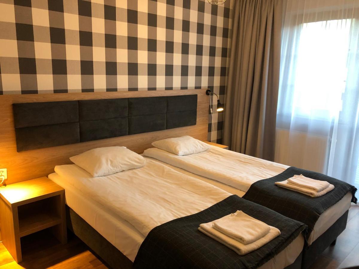 Zlote Gory - Czarna Gora Bed & Breakfast Sienna  Dış mekan fotoğraf