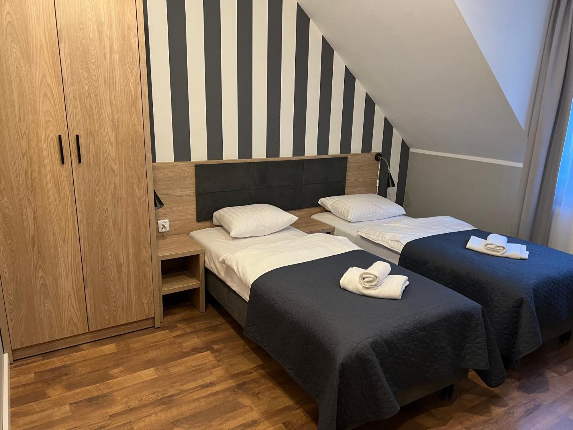 Zlote Gory - Czarna Gora Bed & Breakfast Sienna  Dış mekan fotoğraf