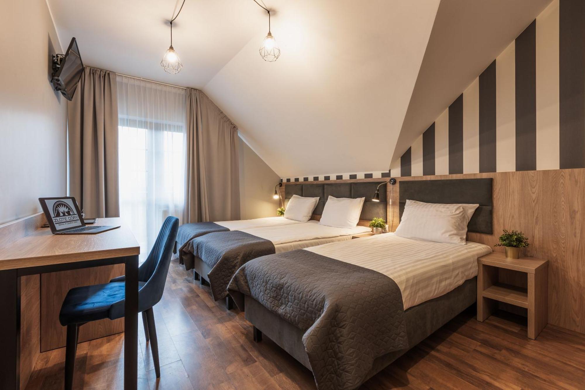 Zlote Gory - Czarna Gora Bed & Breakfast Sienna  Dış mekan fotoğraf