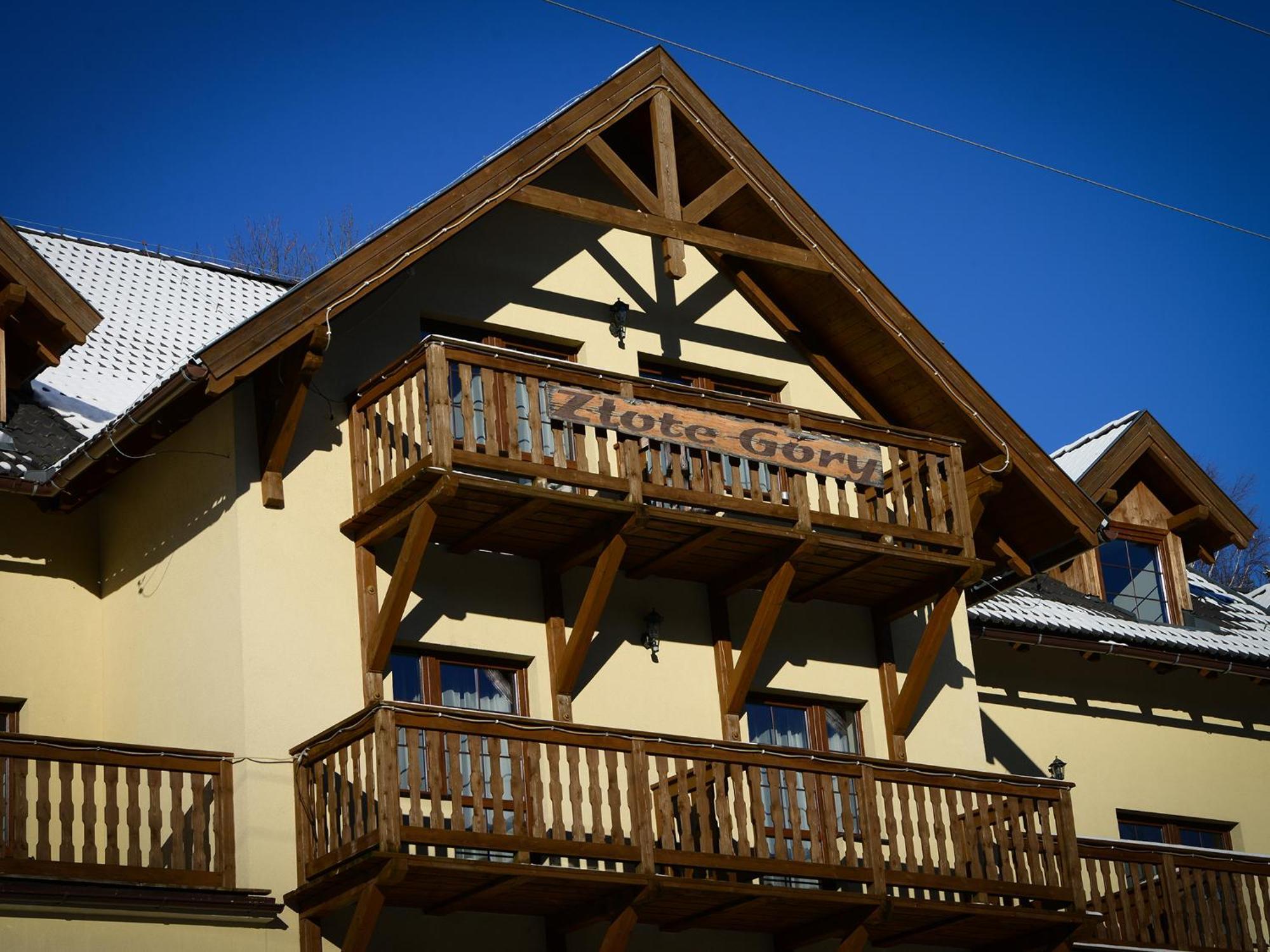 Zlote Gory - Czarna Gora Bed & Breakfast Sienna  Dış mekan fotoğraf