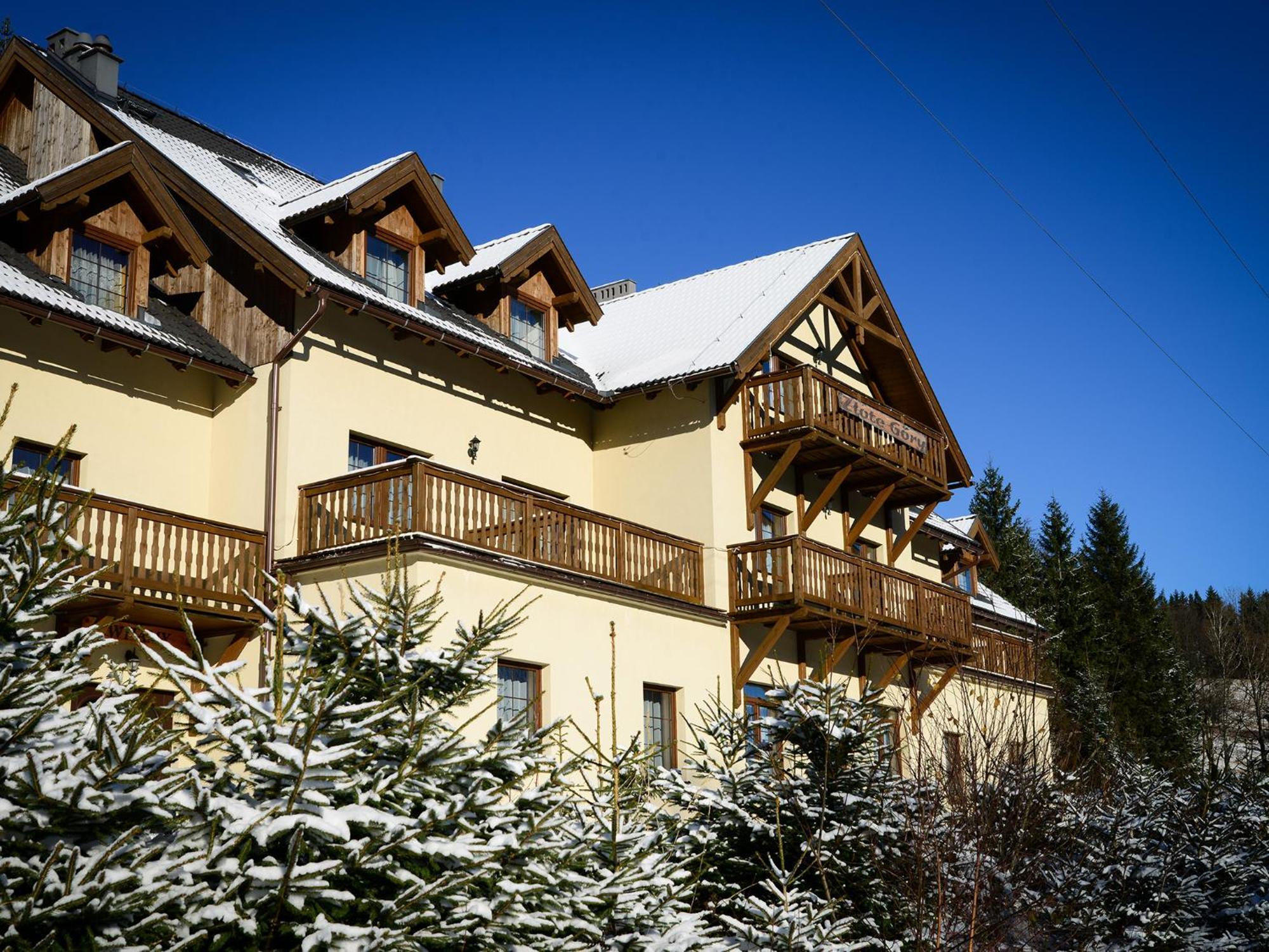 Zlote Gory - Czarna Gora Bed & Breakfast Sienna  Dış mekan fotoğraf